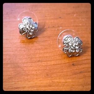 🆕 St. Patrick Day! 🍀 Silver Sparkly Earrings